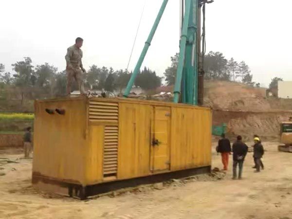 下陆如何判断水冷式机油散热器密封件是否需要更换?